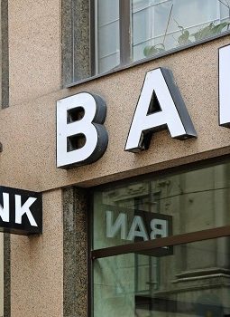 4 Perbedaan Bank Konvensional dan Bank Syariah