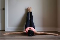 Foto: Angkat Kaki ke Tembok (Source: siraplimau.com)